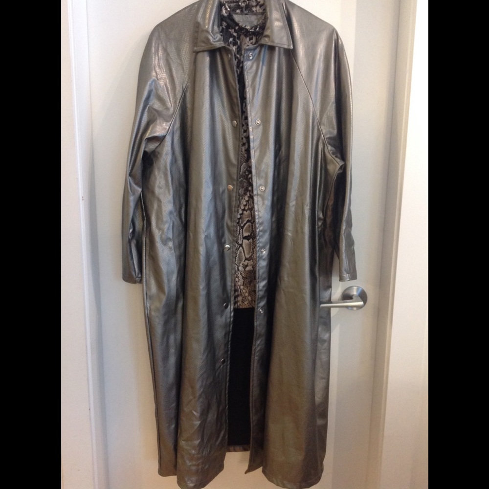 5/$20 LEATHER STYLE COAT 18/20 FIT
